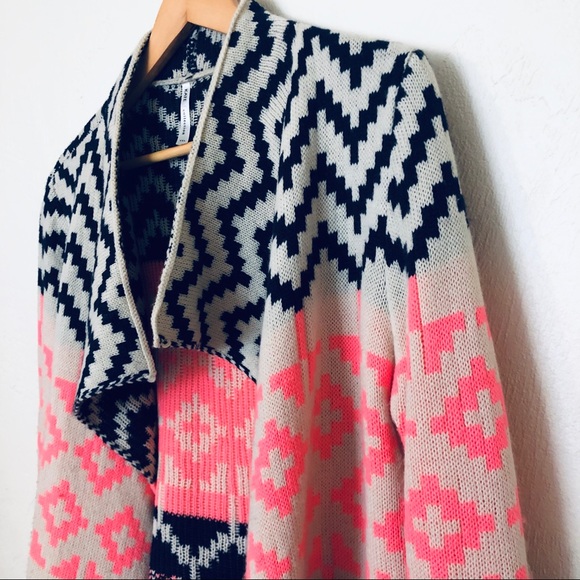 Geometric Aztec Ranch style Sweater - Picture 6 of 6